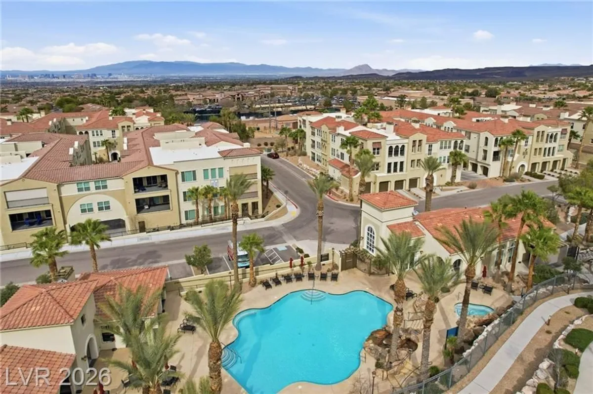 Property Slideshow image 1 of 45 | 2555 hampton rd 2208, Henderson, NV, 89052