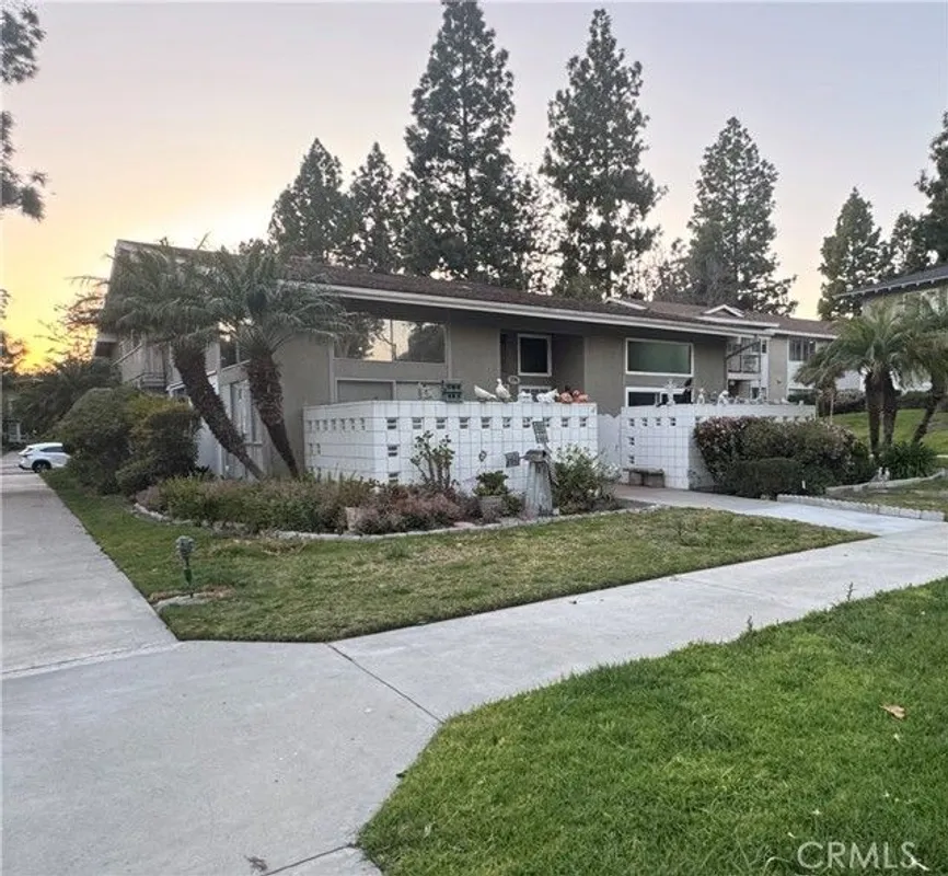 Property Slideshow image 1 of 11 | 376 avenida castilla c, Laguna Woods, CA, 92637