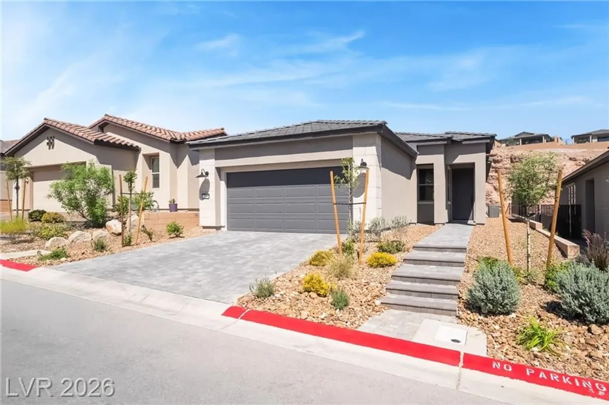 Property Slideshow image 1 of 25 | 76 crimson cactus ave, Henderson, NV, 89011
