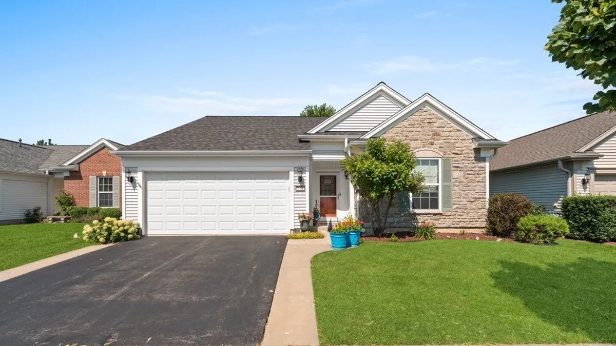 Property Slideshow image 1 of 27 | 12385 copper ln, Huntley, IL, 60142