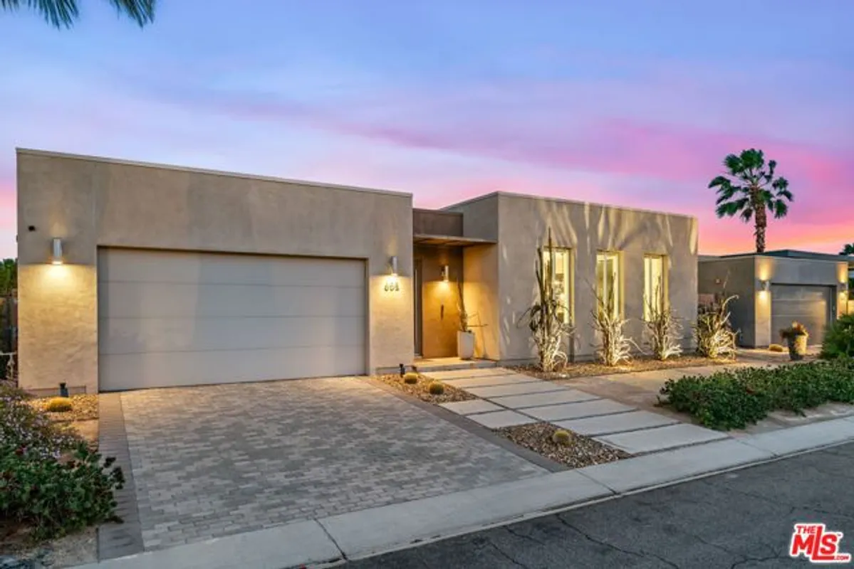 Property Slideshow image 1 of 70 | 658 dominion way, Palm Springs, CA, 92262