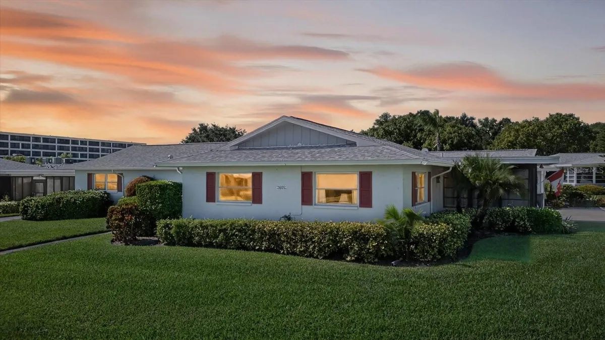 Property Slideshow image 1 of 51 | 1605 whitebridge dr b, Palm Harbor, FL, 34684