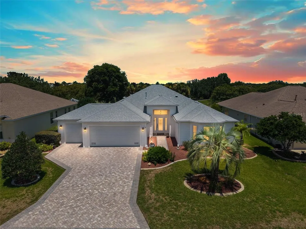 Property Slideshow image 1 of 62 | 1527 golden ridge dr, The Villages, FL, 32162