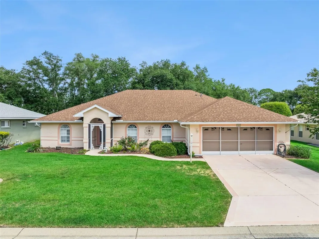 Property Slideshow image 1 of 63 | 5825 princess caroline pl, Leesburg, FL, 34748