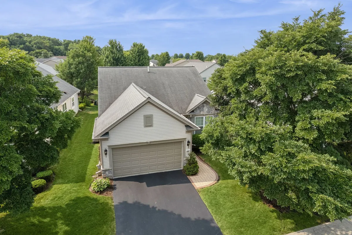 Property Slideshow image 1 of 35 | 2461 harvest vly, Elgin, IL, 60124