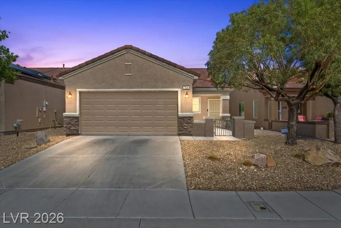 Property Slideshow image 1 of 49 | 7936 fantail dr, North Las Vegas, NV, 89084