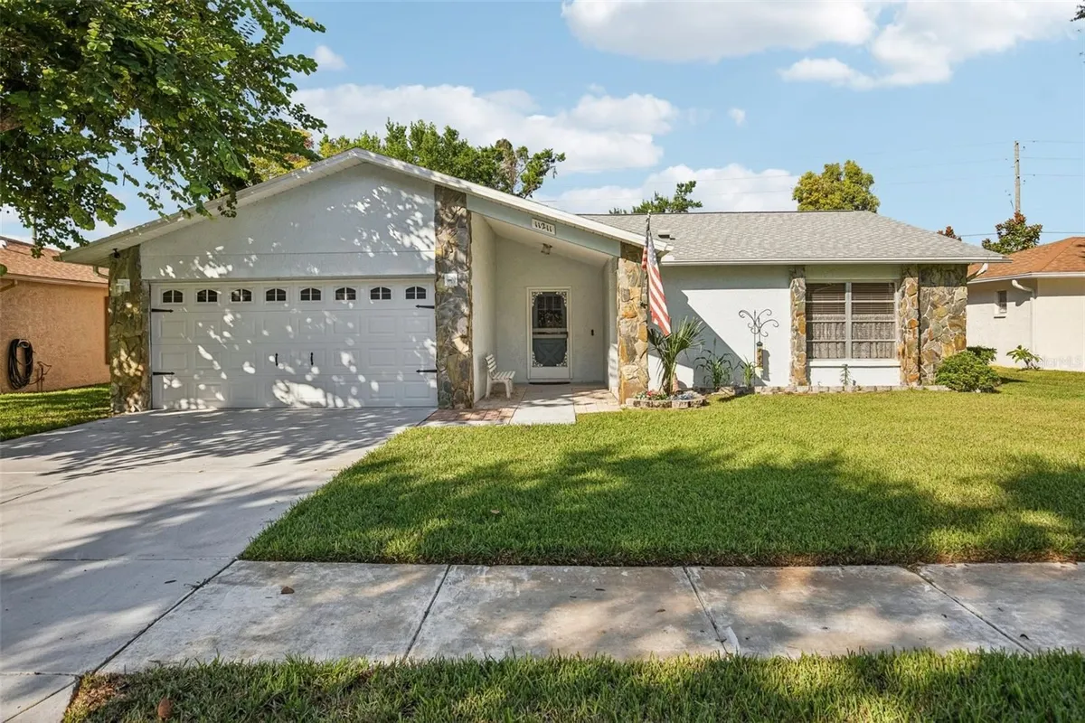 Property Slideshow image 1 of 34 | 11211 rollingwood dr, Port Richey, FL, 34668