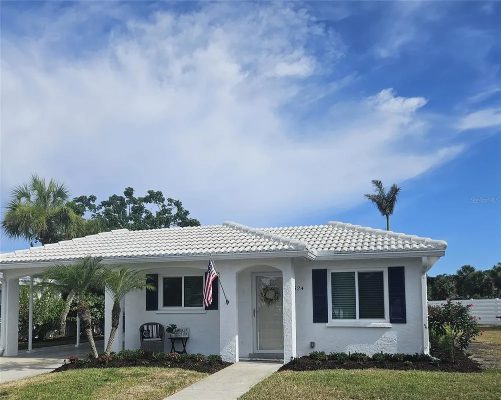 Property Slideshow image 1 of 41 | 524 spanish dr 125, Longboat Key, FL, 34228