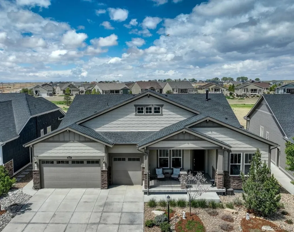 Property Slideshow image 1 of 48 | 15217 roslyn st, Thornton, CO, 80602