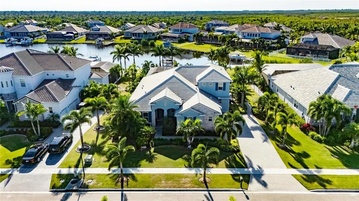 Property Slideshow image 1 of 100 | 851 manns harbor dr, Apollo Beach, FL, 33572