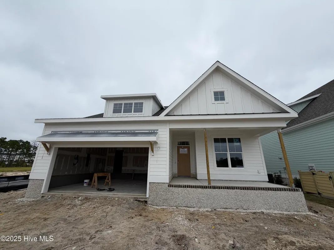 Property Slideshow image 1 of 9 | 321 longhill dr, Wilmington, NC, 28412