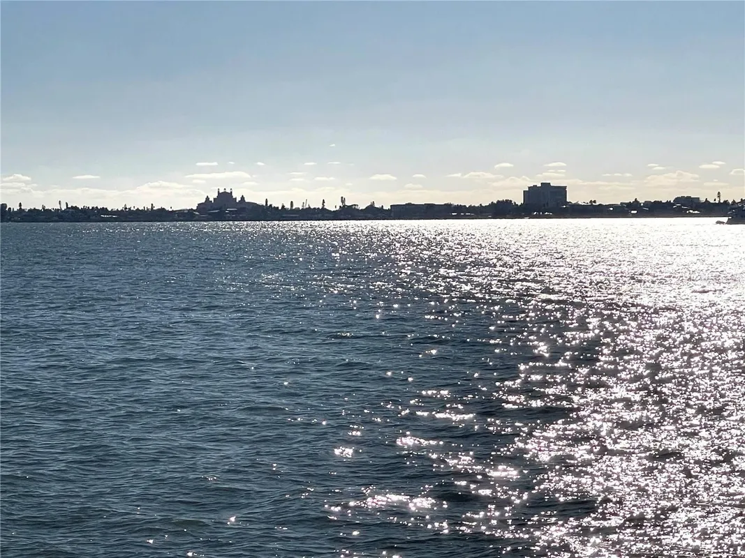 Property Slideshow image 1 of 71 | 5980 shore blvd 111, Gulfport, FL, 33707