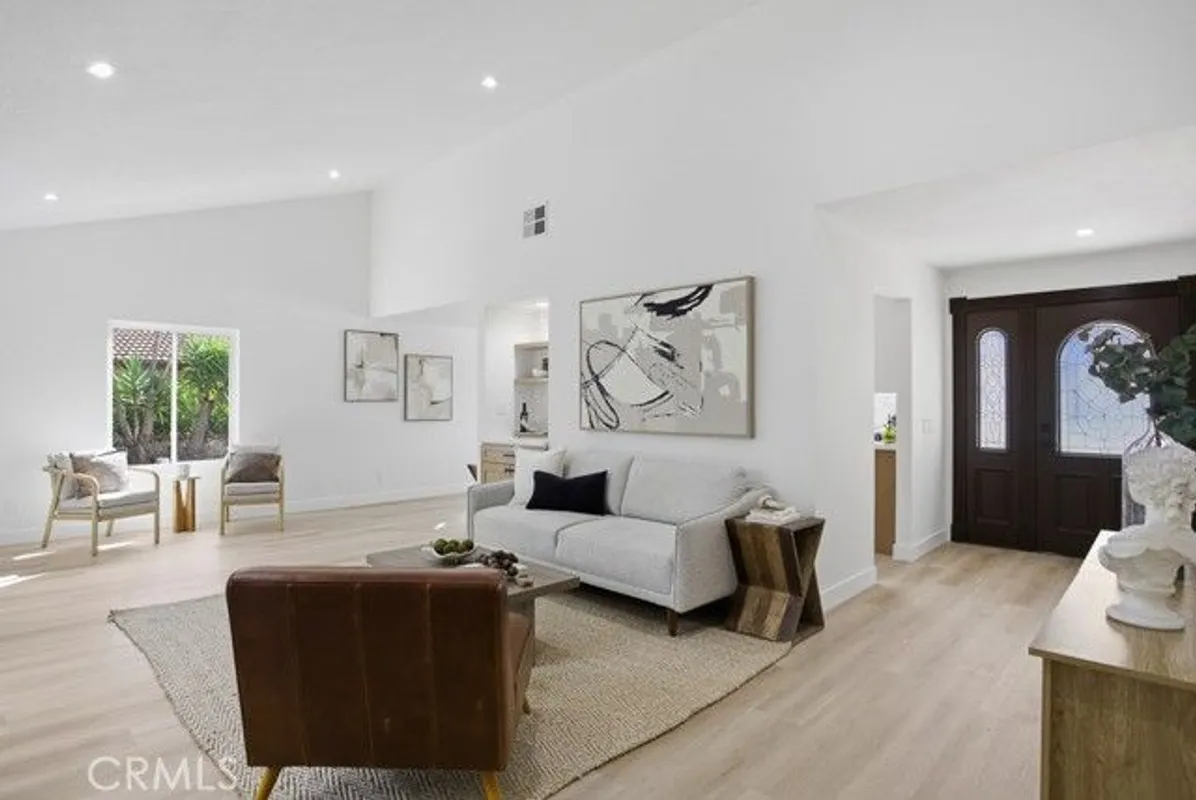 Property Slideshow image 1 of 59 | 1069 belleza st, Camarillo, CA, 93012