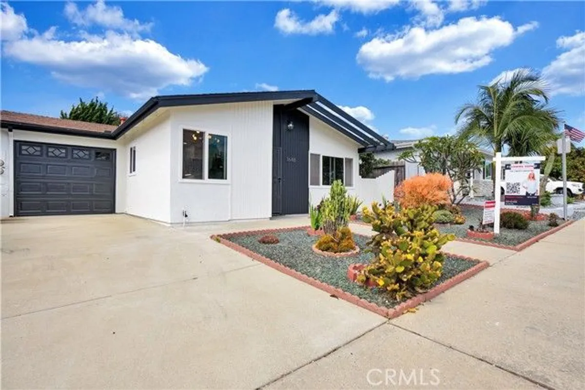 Property Slideshow image 1 of 36 | 3648 seaflower ln, Oceanside, CA, 92056