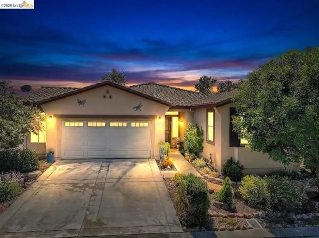 Property Slideshow image 1 of 37 | 609 twin lakes ln, Rio Vista, CA, 94571