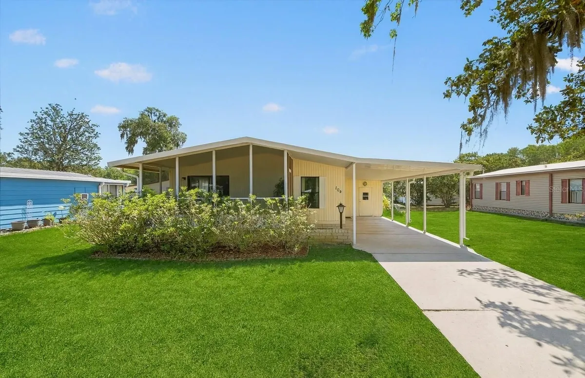 Property Slideshow image 1 of 30 | 104 winterberry ave, Wildwood, FL, 34785
