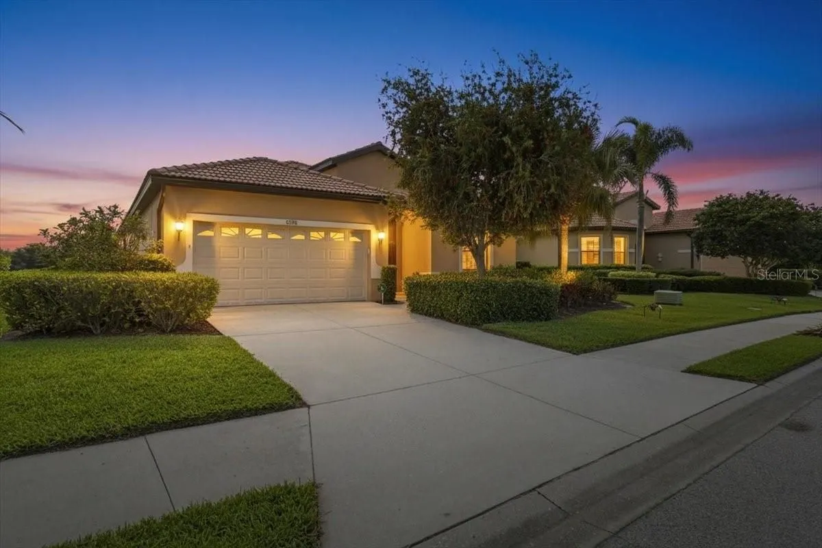 Property Slideshow image 1 of 78 | 8205 stirling falls cir, Sarasota, FL, 34243