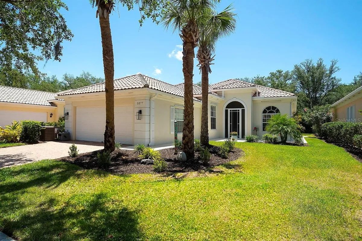 Property Slideshow image 1 of 50 | 5877 ferrara dr, Sarasota, FL, 34238