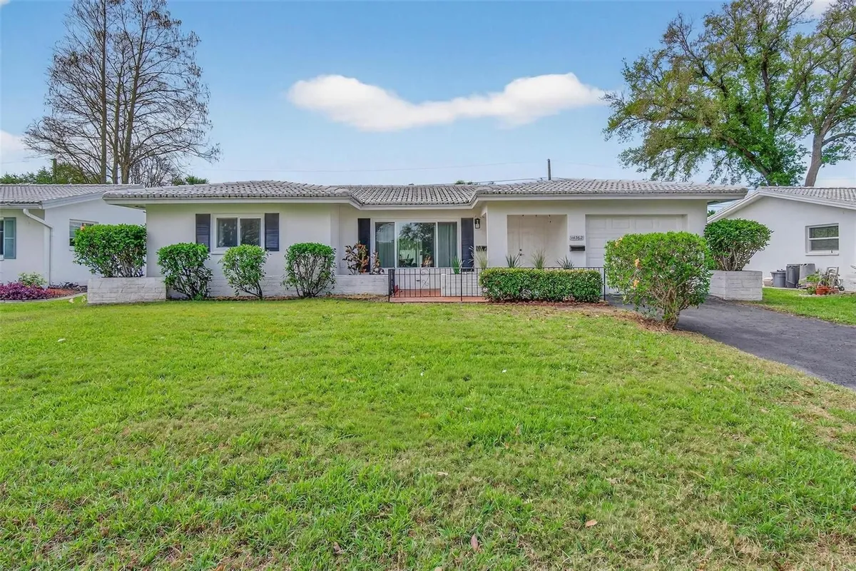 Property Slideshow image 1 of 32 | 14362 93rd ave, Seminole, FL, 33776