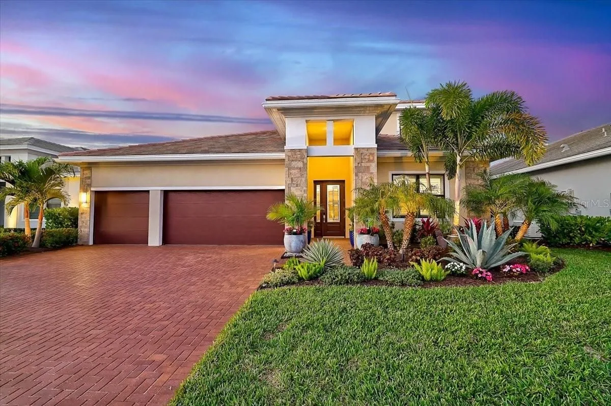 Property Slideshow image 1 of 48 | 4966 kiva cir, Bradenton, FL, 34211