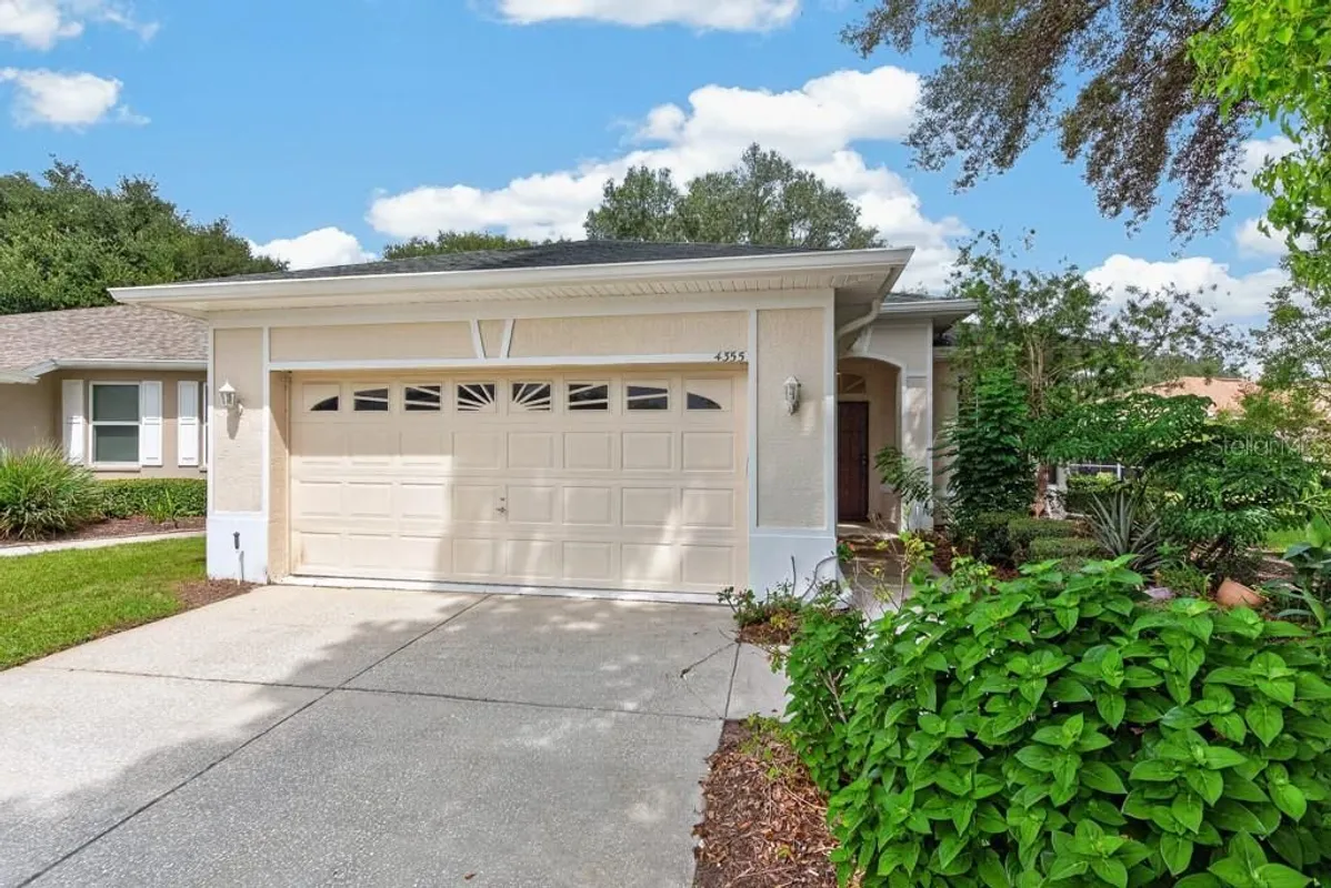 Property Slideshow image 1 of 50 | 4355 burnberry glen ct, Spring Hill, FL, 34609