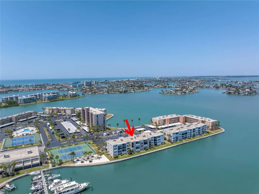 Property Slideshow image 1 of 49 | 7625 sun island dr 106, South Pasadena, FL, 33707