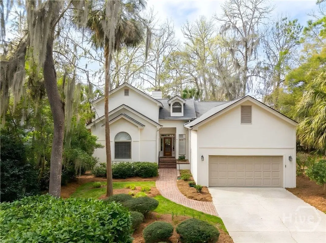 Property Slideshow image 1 of 34 | 5 bishopwood ct, Savannah, GA, 31411