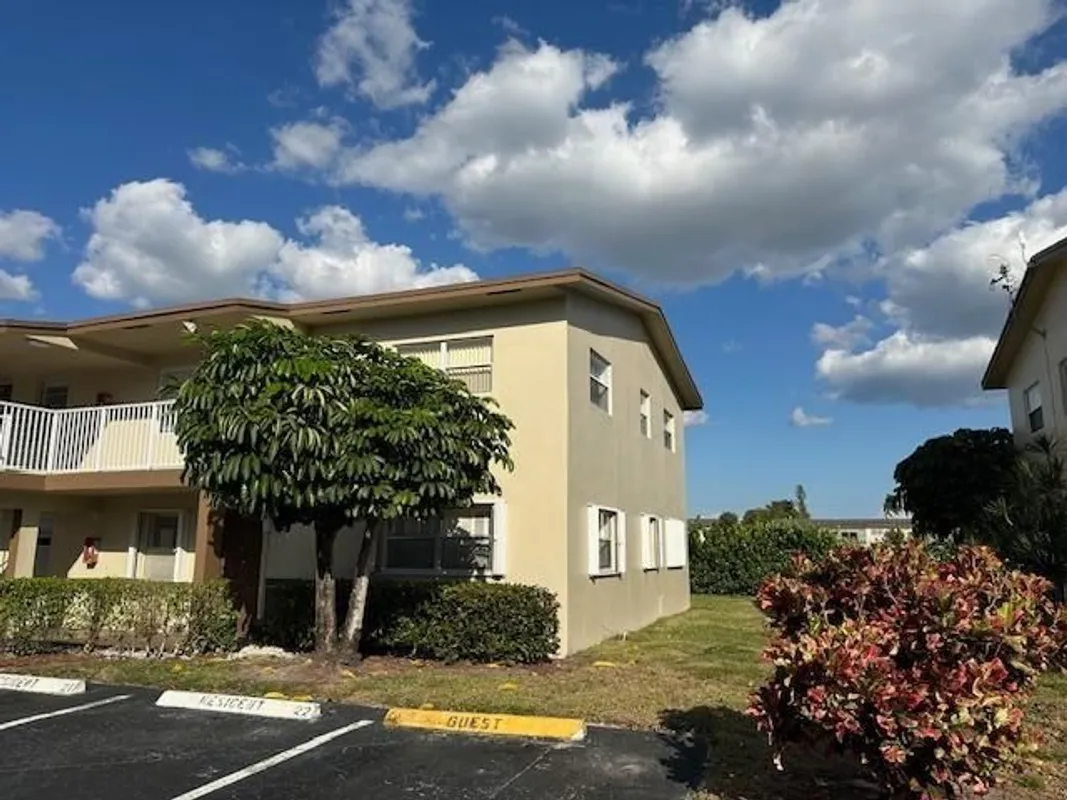 Property Slideshow image 1 of 20 | 600 nw 77th ave 208, Margate, FL, 33063