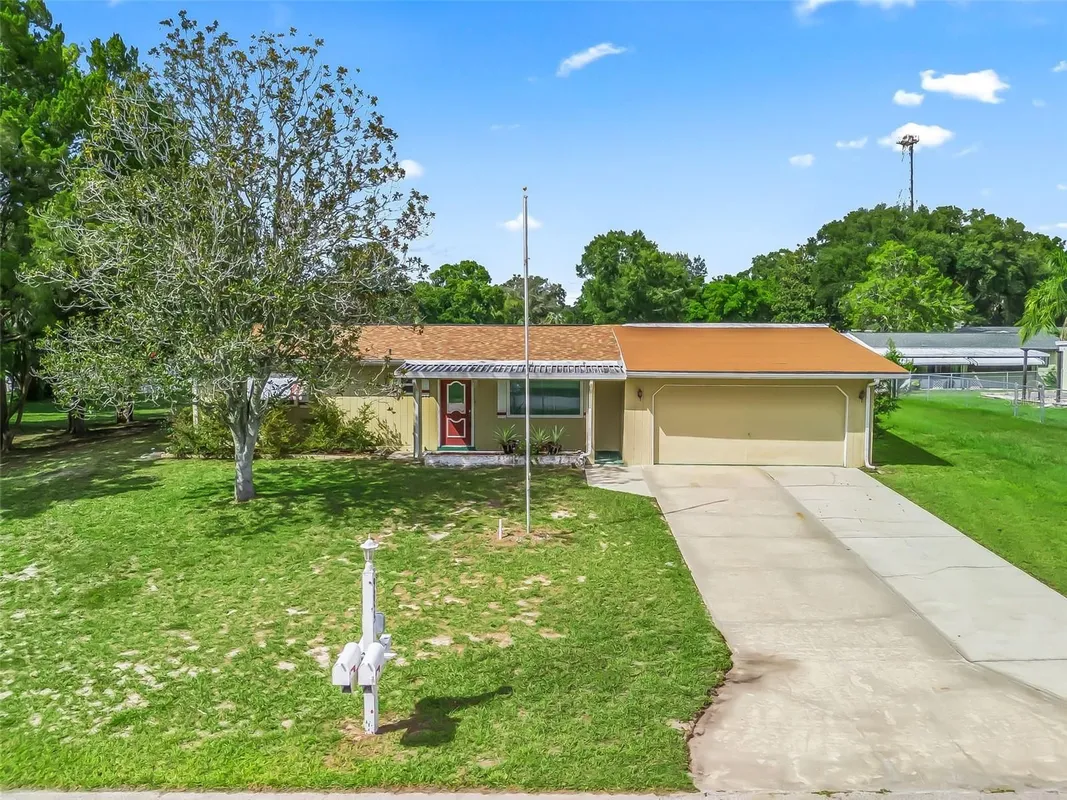 Property Slideshow image 1 of 37 | 9055 sw 102nd pl, Ocala, FL, 34481