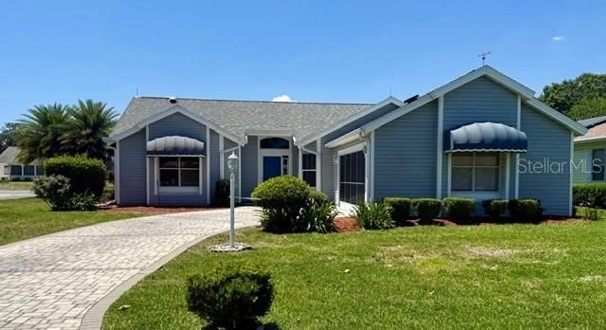 Property Slideshow image 1 of 15 | 724 vista pl, Lady Lake, FL, 32159
