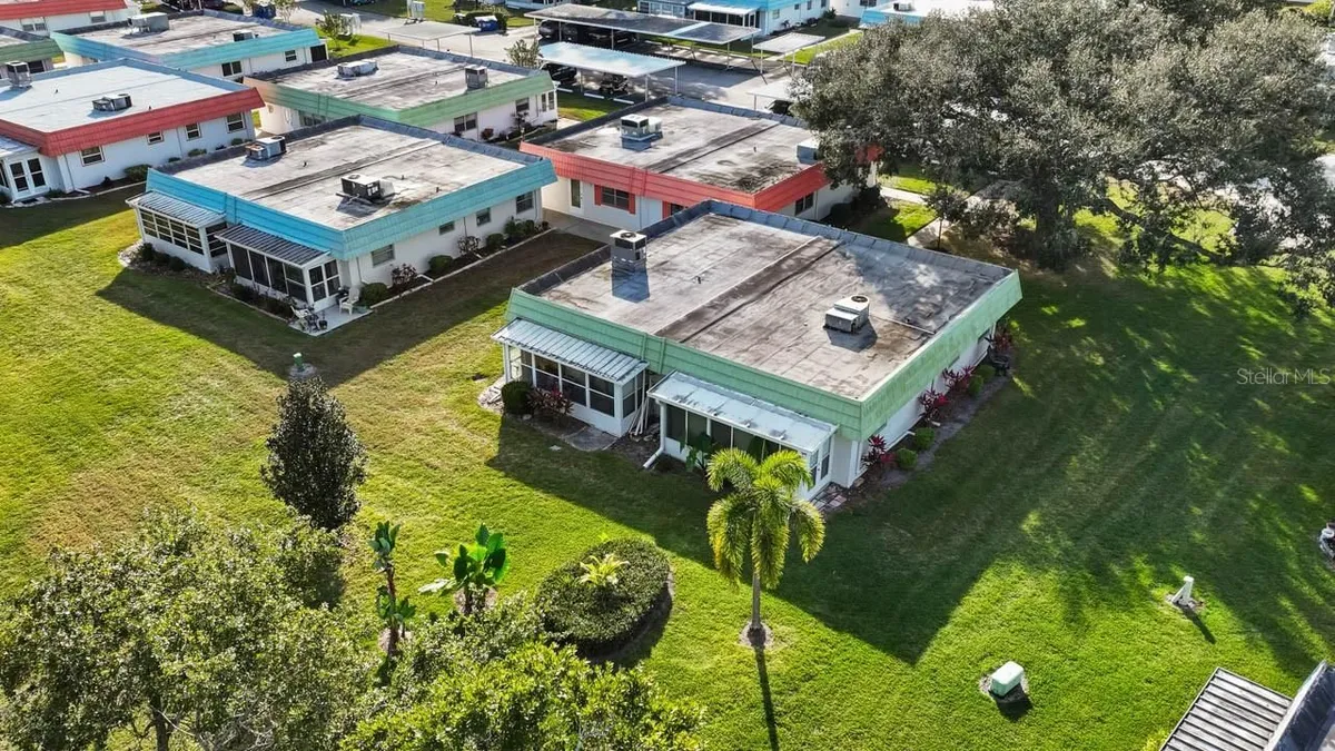 Property Slideshow image 1 of 66 | 1802 bedford ln 2, Sun City Center, FL, 33573