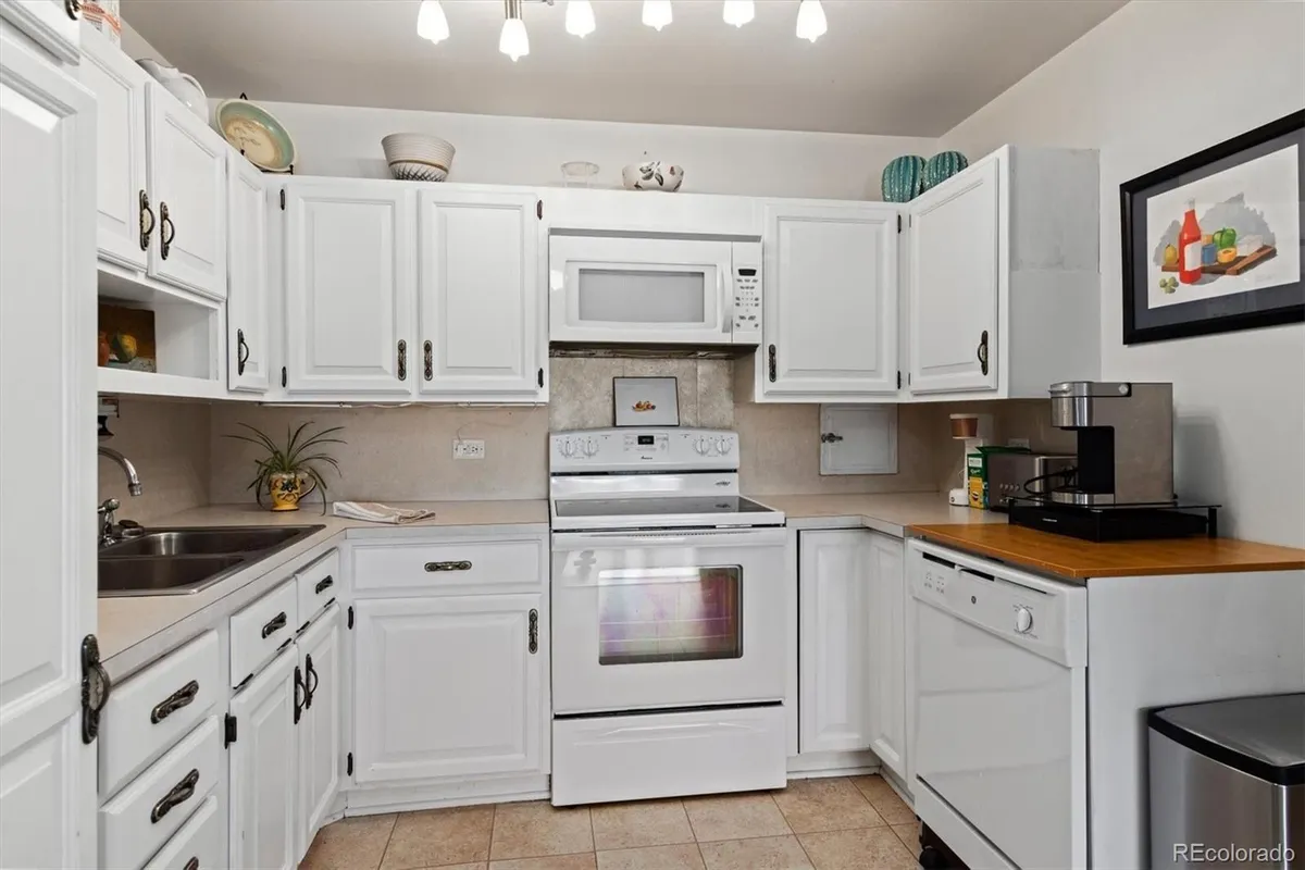 Property Slideshow image 1 of 33 | 750 s clinton st 12d, Denver, CO, 80247