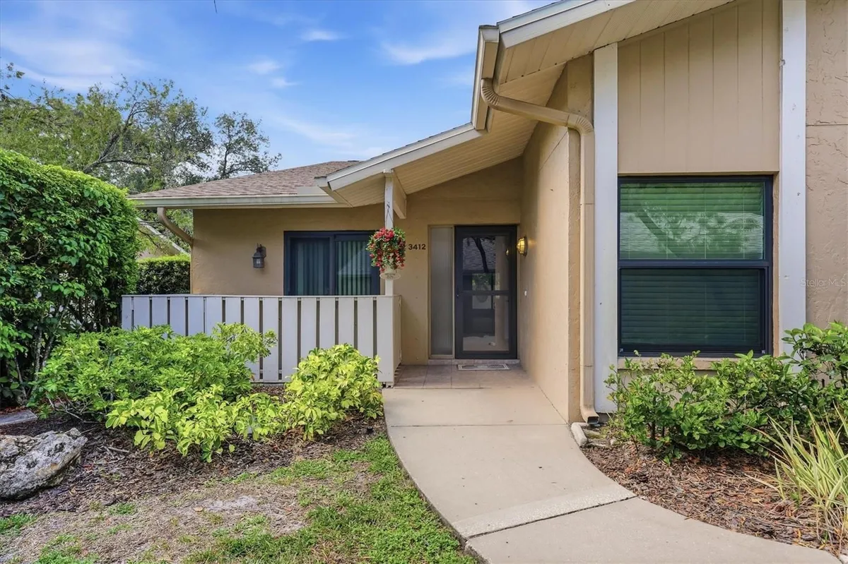 Property Slideshow image 1 of 39 | 3412 tallywood cir 7018, Sarasota, FL, 34237