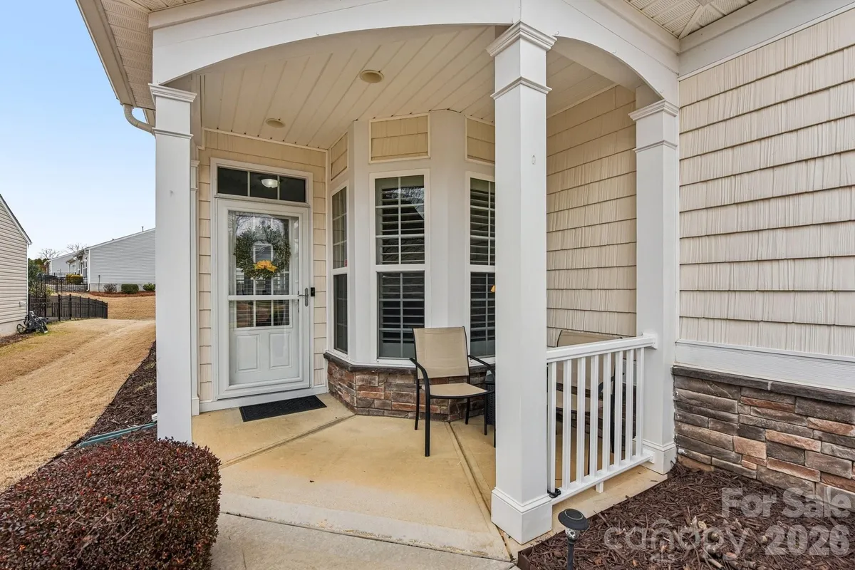 Property Slideshow image 1 of 28 | 23051 whimbrel cir, Fort Mill, SC, 29707