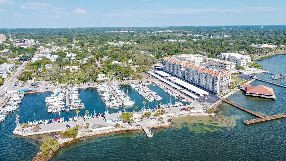 Property Slideshow image 1 of 56 | 632 edgewater dr 139, Dunedin, FL, 34698