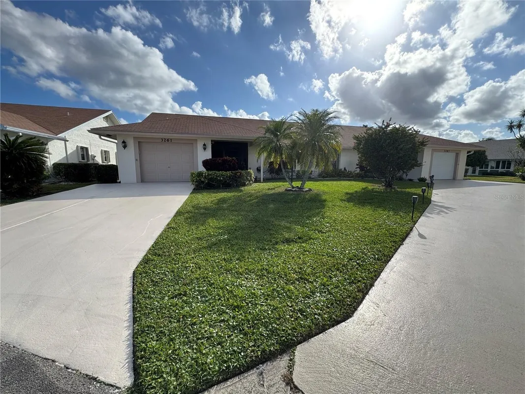 Property Slideshow image 1 of 34 | 3261 anthony cir, West Palm Beach, FL, 33417
