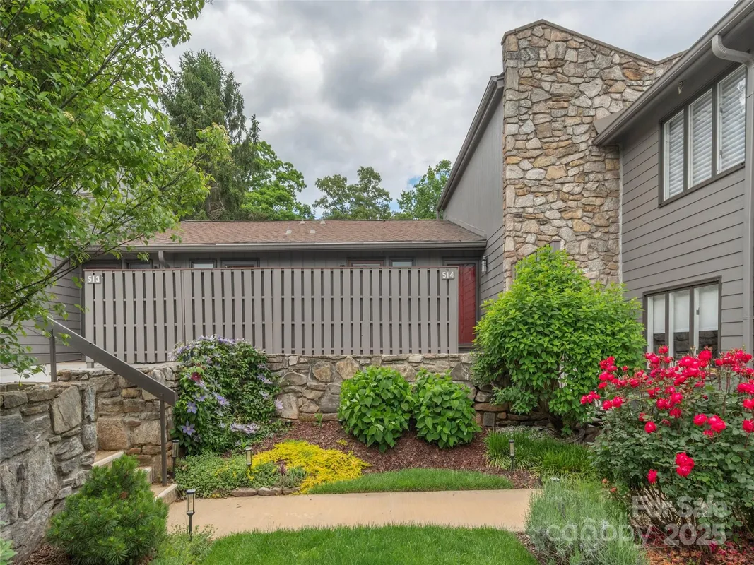 Property Slideshow image 1 of 26 | 514 crowfields ln, Asheville, NC, 28803