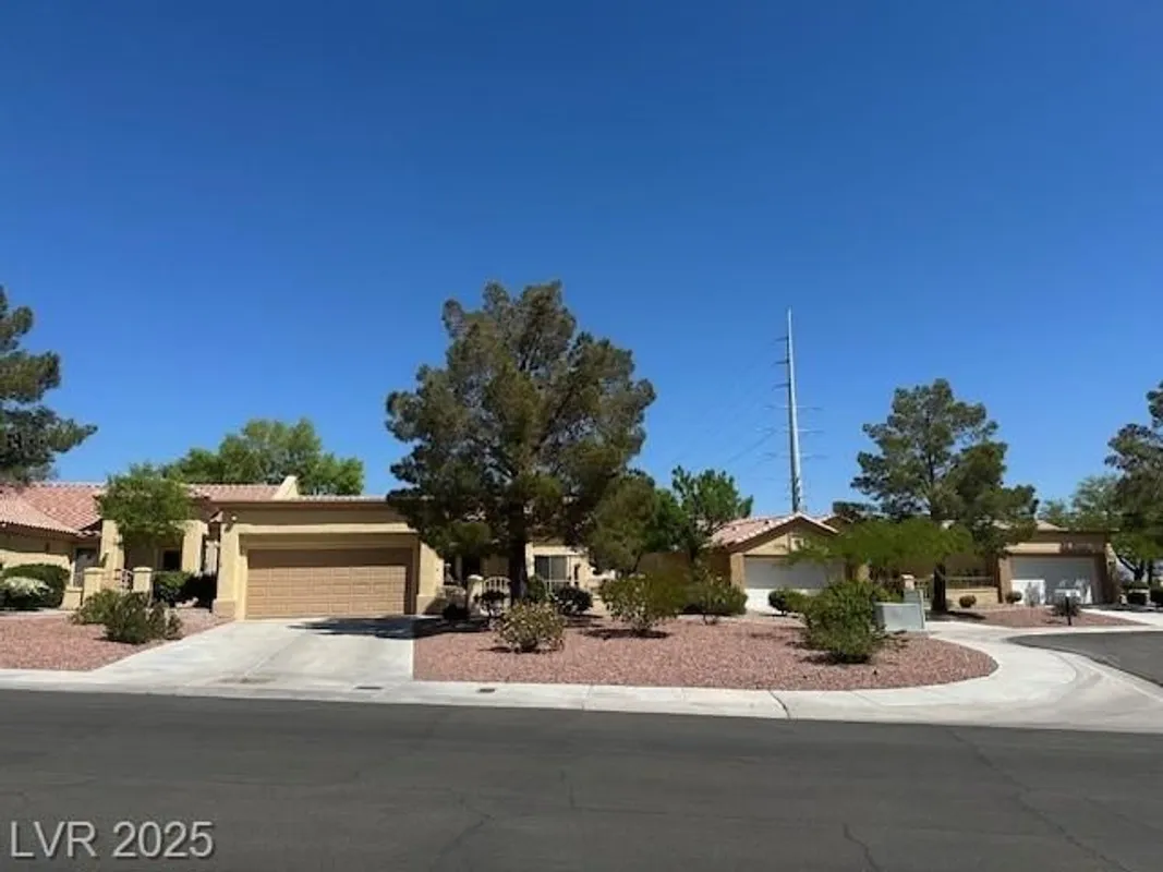 Property Slideshow image 1 of 12 | 9816 villa ridge dr, Las Vegas, NV, 89134