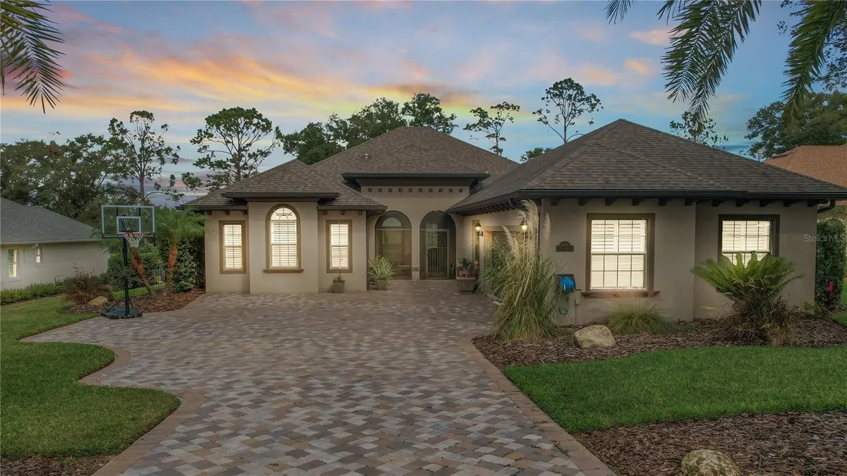 Property Slideshow image 1 of 83 | 5084 greens dr, Lady Lake, FL, 32159