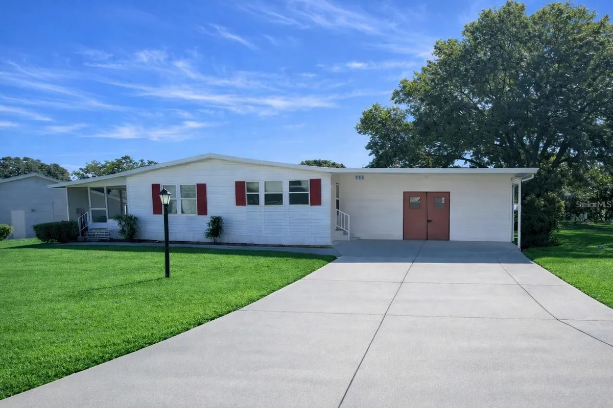 Property Slideshow image 1 of 27 | 25308 casa del lago ln, Leesburg, FL, 34748