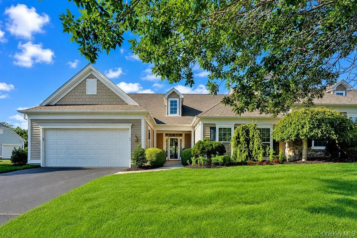 Property Slideshow image 1 of 43 | 79 samantha cir, Southampton, NY, 11977