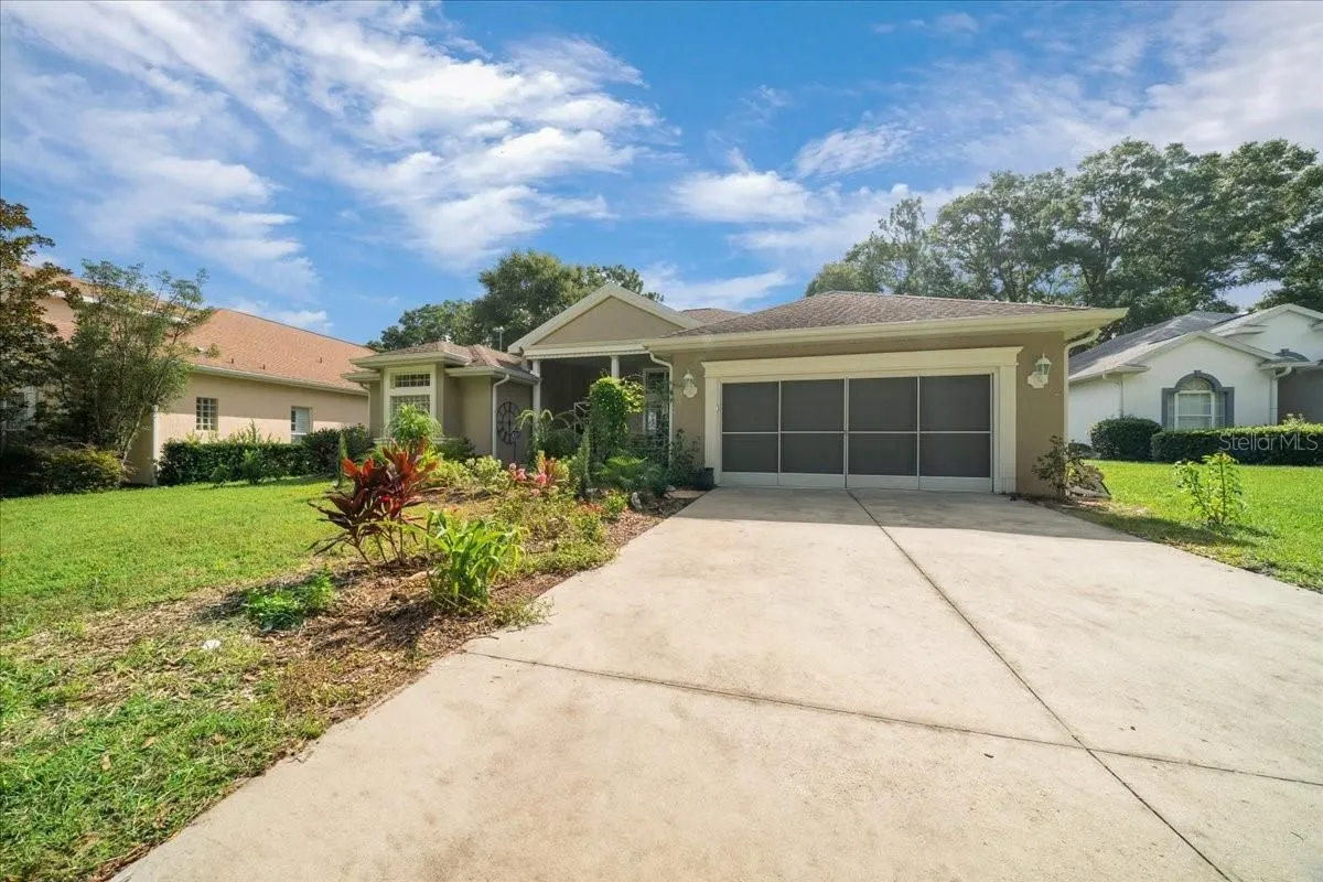 Property Slideshow image 1 of 21 | 10614 sw 71st cir, Ocala, FL, 34476