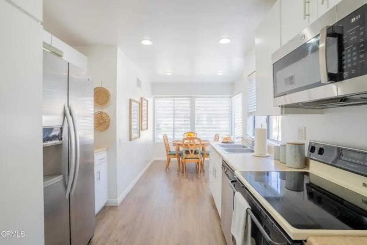 Property Slideshow image 1 of 55 | 5142 village 5 5, Camarillo, CA, 93012