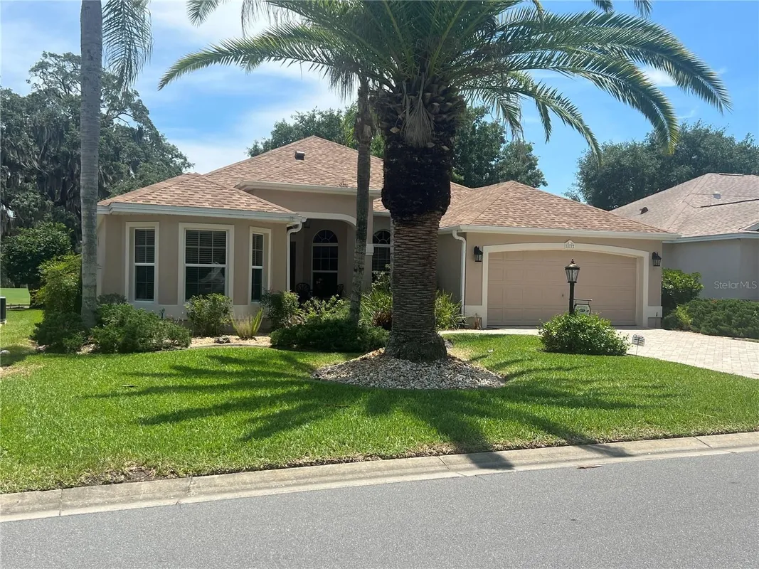 Property Slideshow image 1 of 37 | 877 winifred way, The Villages, FL, 32162