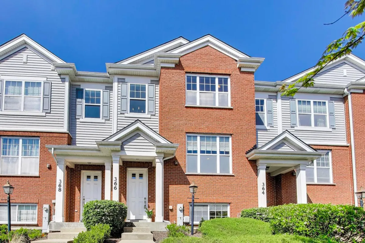 Property Slideshow image 1 of 27 | 366 country club dr, Prospect Heights, IL, 60070