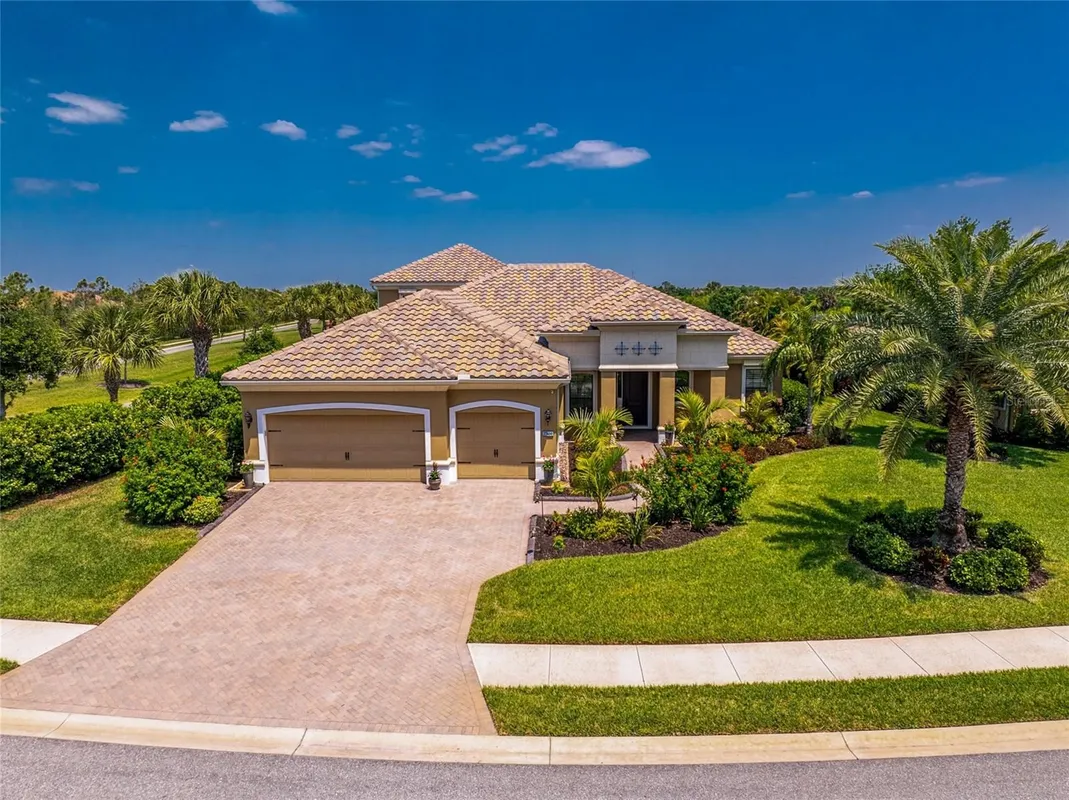 Property Slideshow image 1 of 98 | 27400 hole in one pl, Englewood, FL, 34223