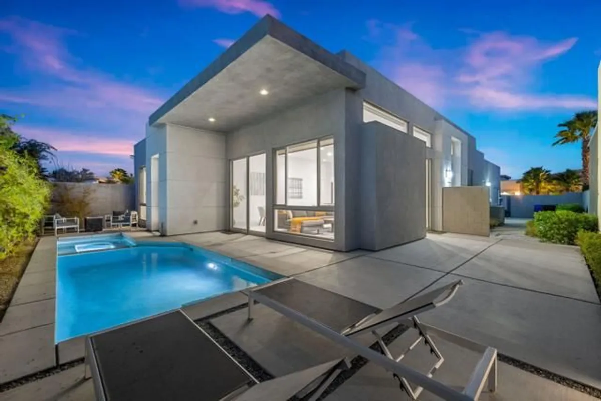 Property Slideshow image 1 of 95 | 4251 amber ln, Palm Springs, CA, 92262