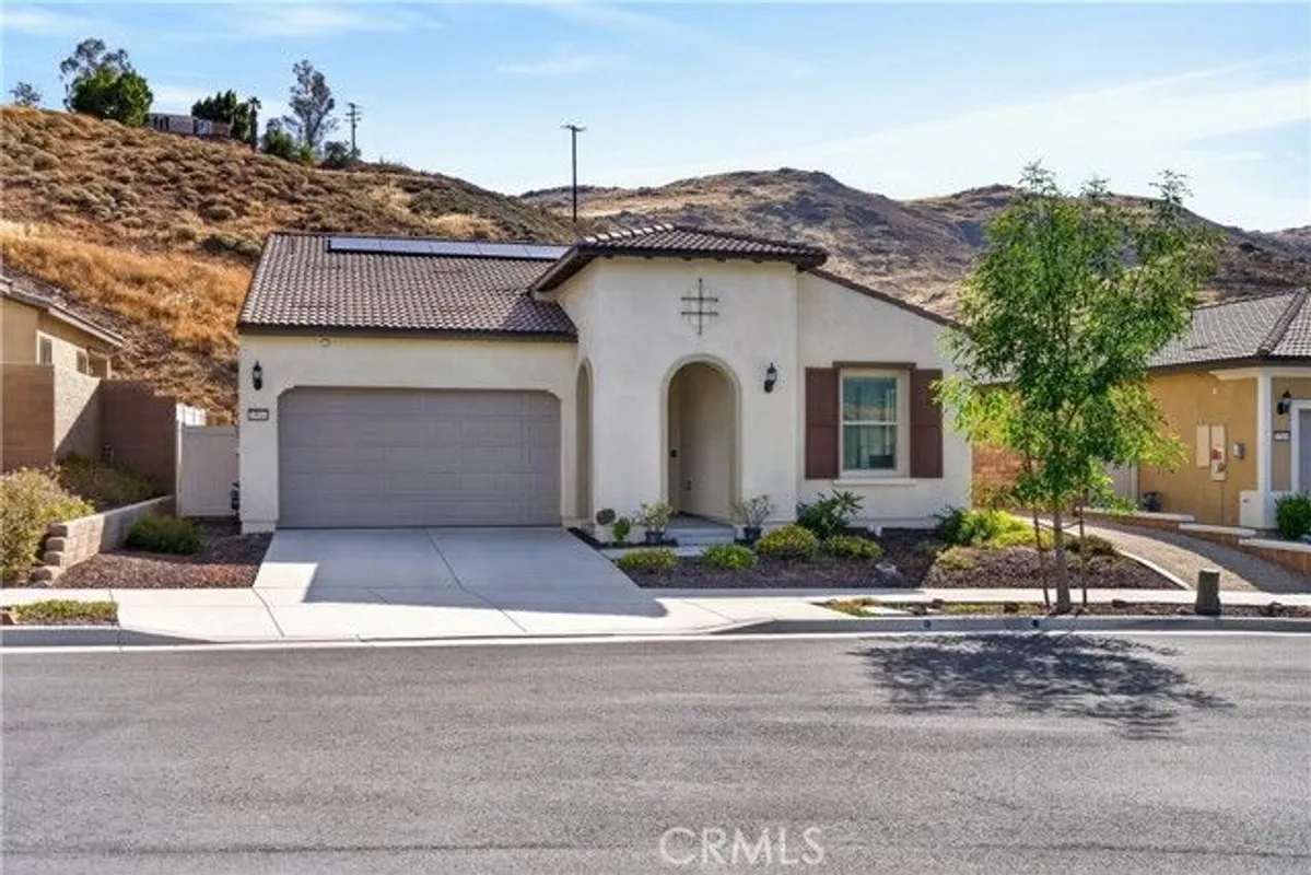 Property Slideshow image 1 of 31 | 23944 saunter way, Corona, CA, 92883