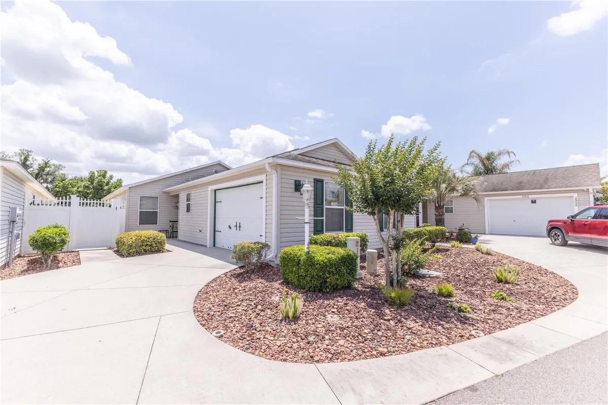 Property Slideshow image 1 of 42 | 2306 nackman pl, The Villages, FL, 32162