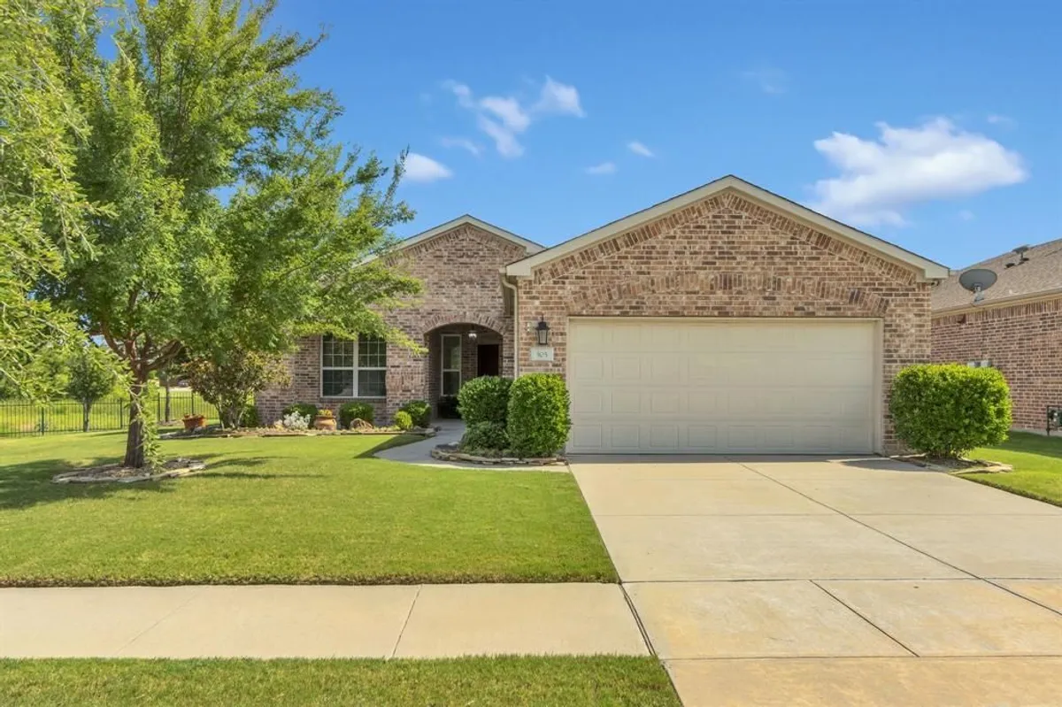 Property Slideshow image 1 of 39 | 305 balboa ct, Frisco, TX, 75036